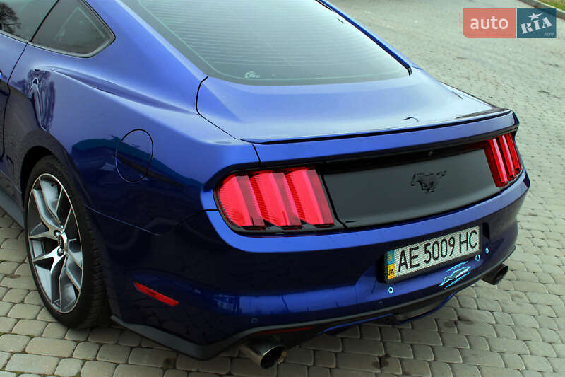 Купе Ford Mustang 2015 в Дніпрі