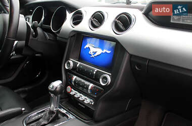 Купе Ford Mustang 2015 в 