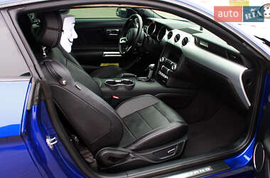 Купе Ford Mustang 2015 в 