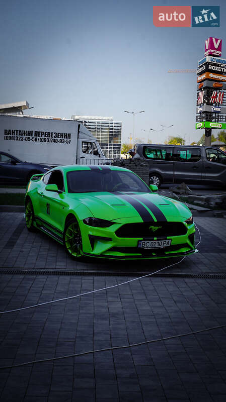Купе Ford Mustang 2018 в Львове