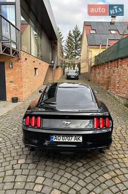 Купе Ford Mustang 2015 в Ужгороді