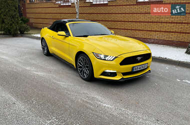 Кабріолет Ford Mustang 2015 в Києві