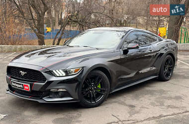 Купе Ford Mustang 2015 в Києві