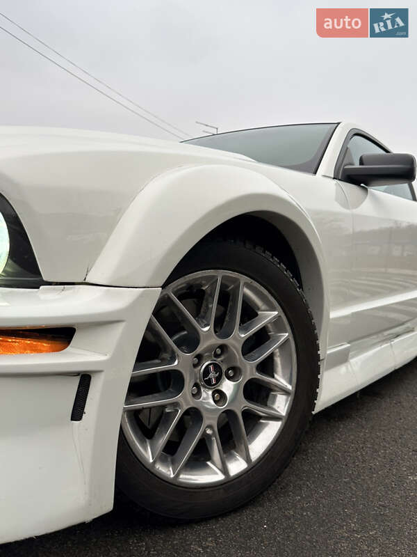 Купе Ford Mustang 2008 в Києві