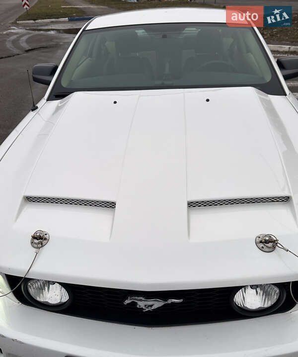 Купе Ford Mustang 2008 в Києві