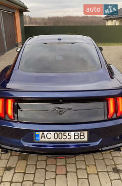 Купе Ford Mustang 2017 в 