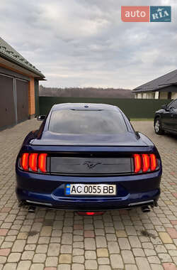 Купе Ford Mustang 2017 в 
