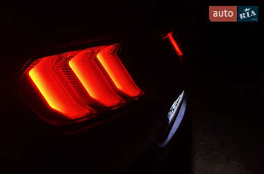 Купе Ford Mustang 2017 в 
