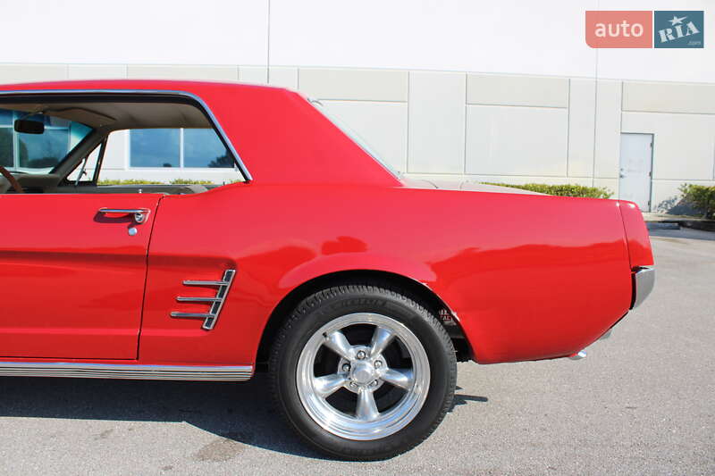 Купе Ford Mustang 1966 в Києві