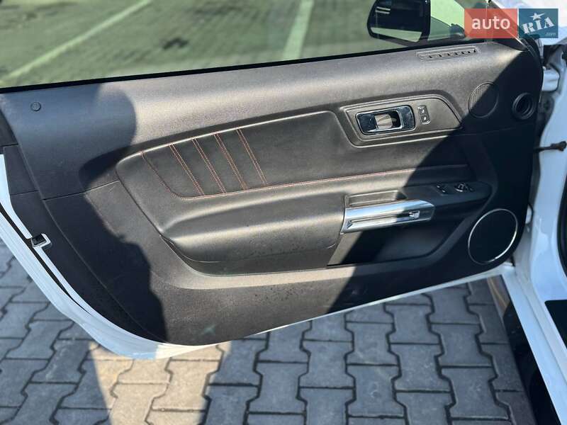 Купе Ford Mustang 2016 в Кременчуге