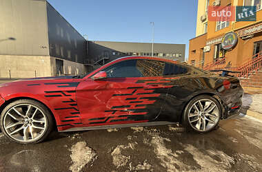 Купе Ford Mustang 2014 в 