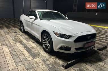 Кабриолет Ford Mustang 2016 в Львове