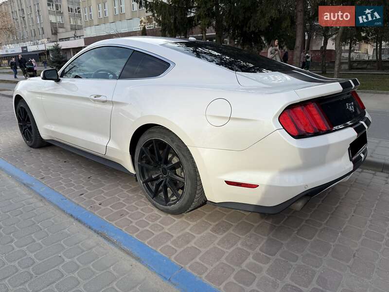 Купе Ford Mustang 2017 в Львове