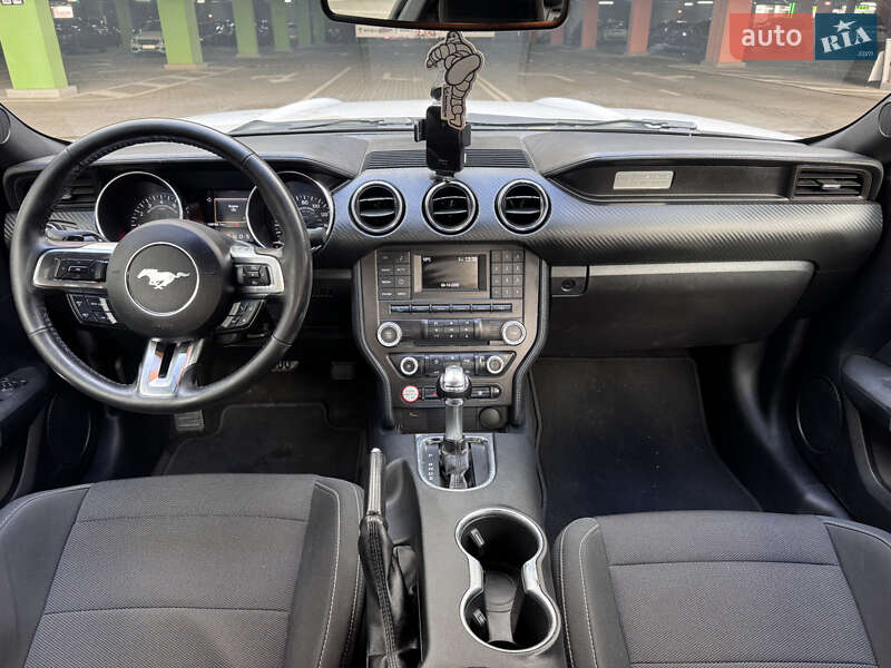 Купе Ford Mustang 2016 в Киеве