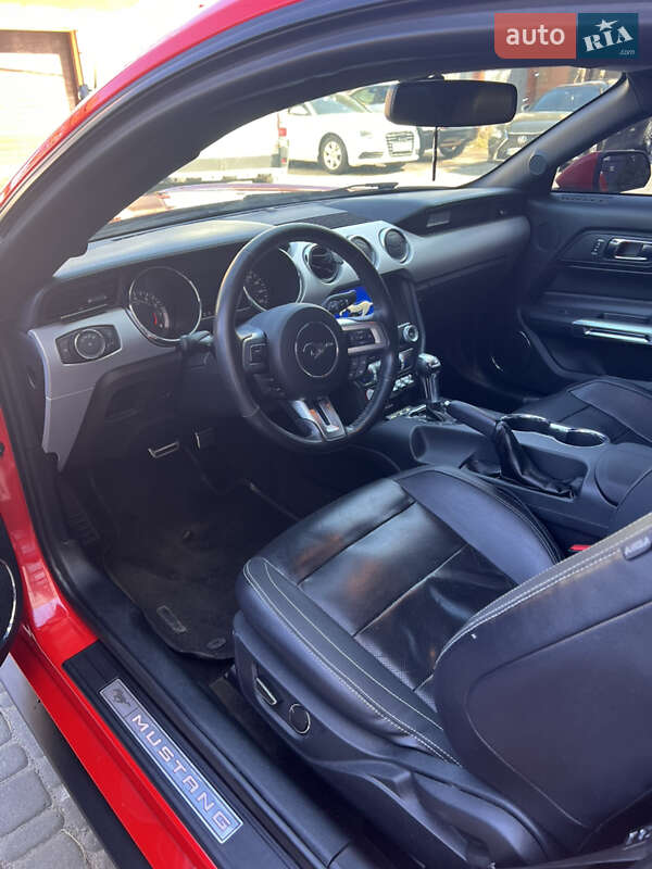 Купе Ford Mustang 2015 в Киеве