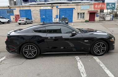 Купе Ford Mustang 2021 в 