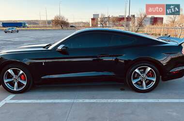 Купе Ford Mustang 2017 в 