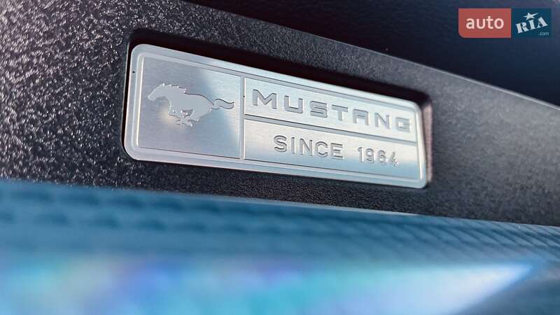Купе Ford Mustang 2017 в Киеве