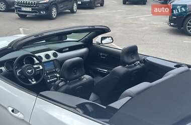 Кабриолет Ford Mustang 2016 в 
