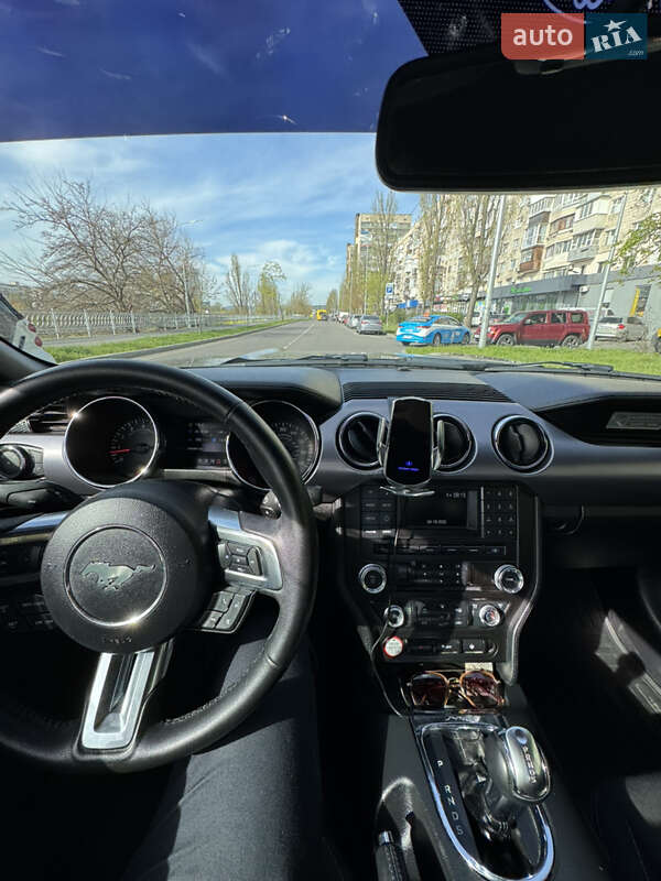 Купе Ford Mustang 2016 в Киеве