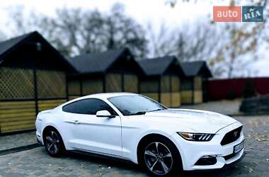 Купе Ford Mustang 2017 в 