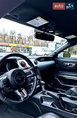 Купе Ford Mustang 2017 в 