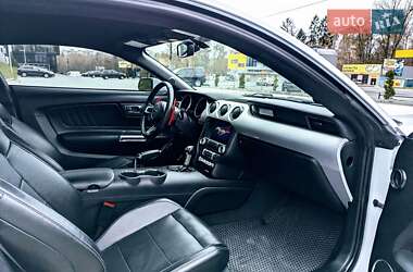 Купе Ford Mustang 2017 в 