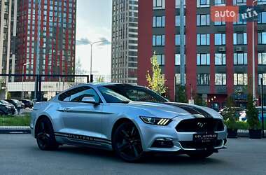 Купе Ford Mustang 2015 в 