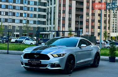 Купе Ford Mustang 2015 в 