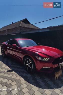 Купе Ford Mustang 2016 в Саврани