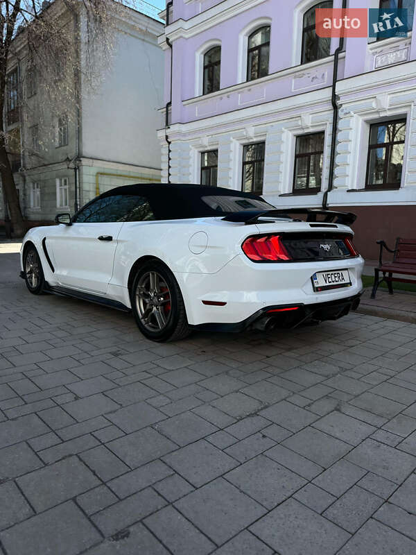 Кабриолет Ford Mustang 2018 в Сумах