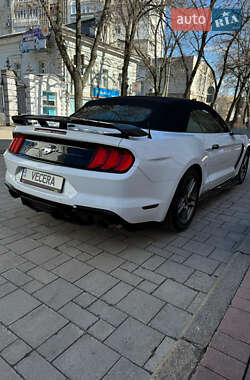 Кабріолет Ford Mustang 2018 в 