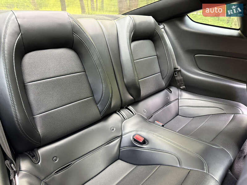 Купе Ford Mustang 2019 в Львове
