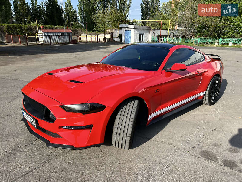 Купе Ford Mustang 2018 в Умани
