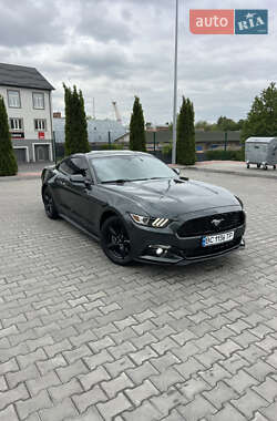 Купе Ford Mustang 2015 в 