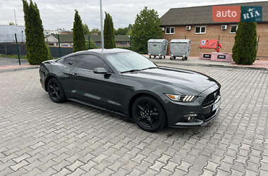 Купе Ford Mustang 2015 в 