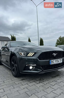 Купе Ford Mustang 2015 в 