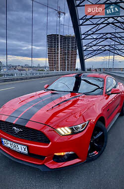 Купе Ford Mustang 2015 в Києві
