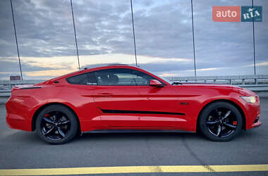 Купе Ford Mustang 2015 в 