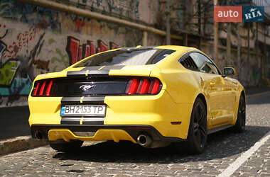Купе Ford Mustang 2014 в 