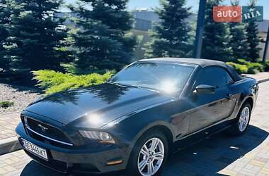 Кабриолет Ford Mustang 2014 в 