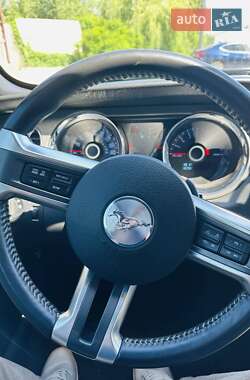 Кабриолет Ford Mustang 2014 в 