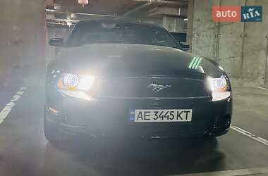 Кабриолет Ford Mustang 2014 в 