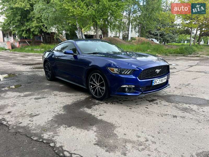 Купе Ford Mustang 2015 в Львове