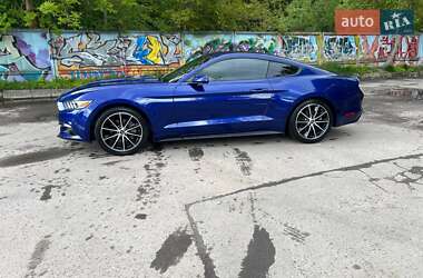Купе Ford Mustang 2015 в 