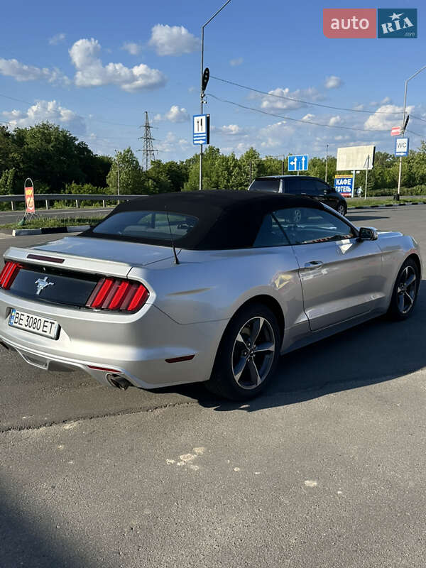 Кабріолет Ford Mustang 2015 в Корсунь-Шевченківському
