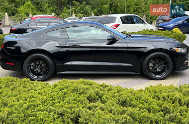 Купе Ford Mustang 2014 в 