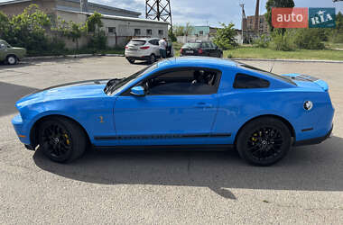 Купе Ford Mustang 2011 в 