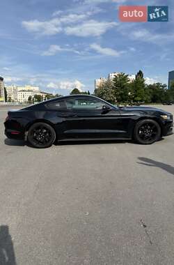Купе Ford Mustang 2016 в 