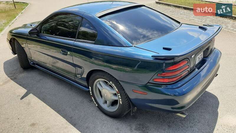 Купе Ford Mustang 1995 в Днепре